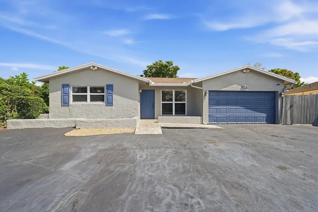 5831 NW 56th Place Tamarac FL 33319
