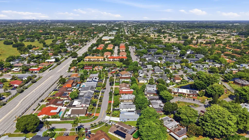 5831 NW 56th Place Tamarac FL 33319