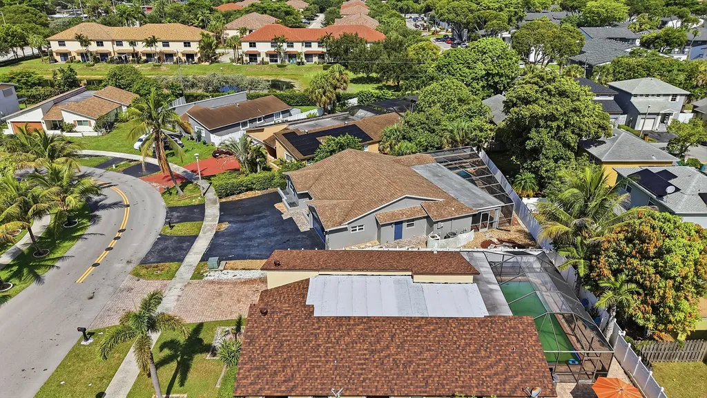 5831 NW 56th Place Tamarac FL 33319
