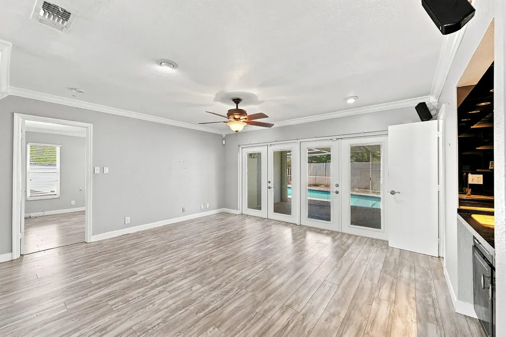 5831 NW 56th Place Tamarac FL 33319