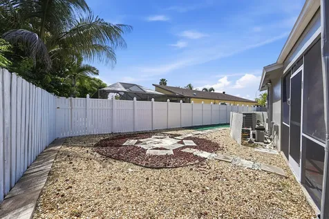 5831 NW 56th Place Tamarac FL 33319