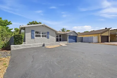 5831 NW 56th Place Tamarac FL 33319