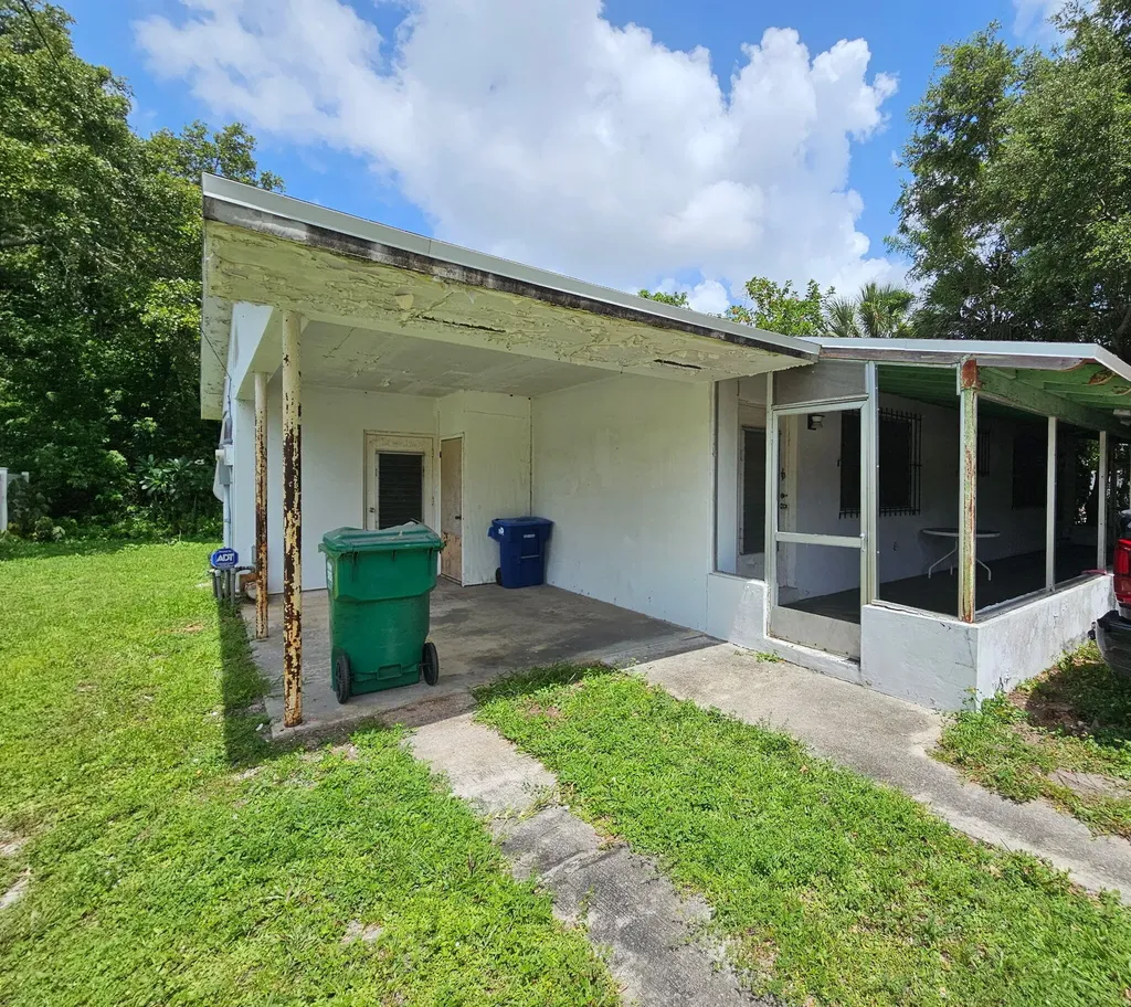 15250 NE 2nd Avenue Miami FL 33162