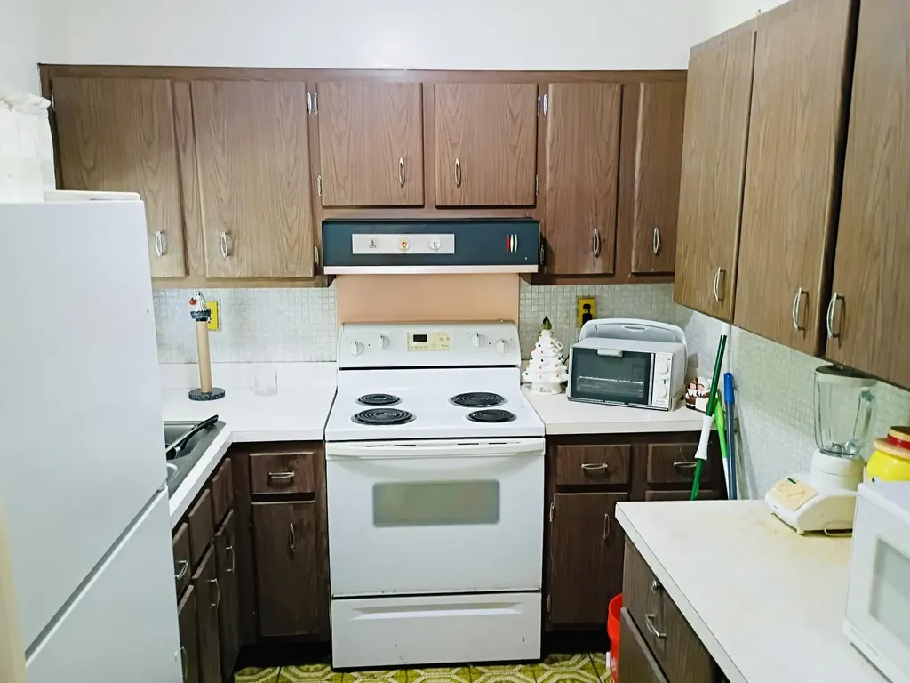 15250 NE 2nd Avenue Miami FL 33162