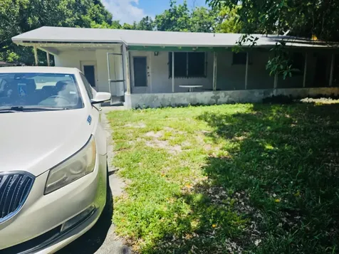 15250 NE 2nd Avenue Miami FL 33162