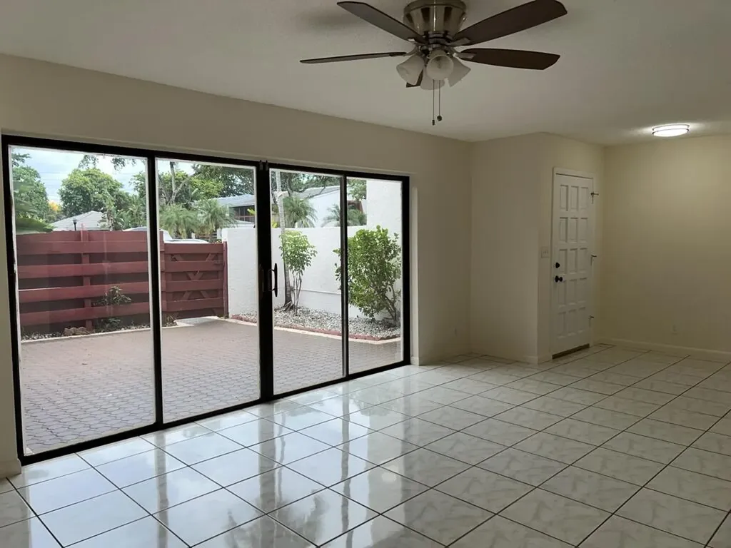 Hollywood FL 33021