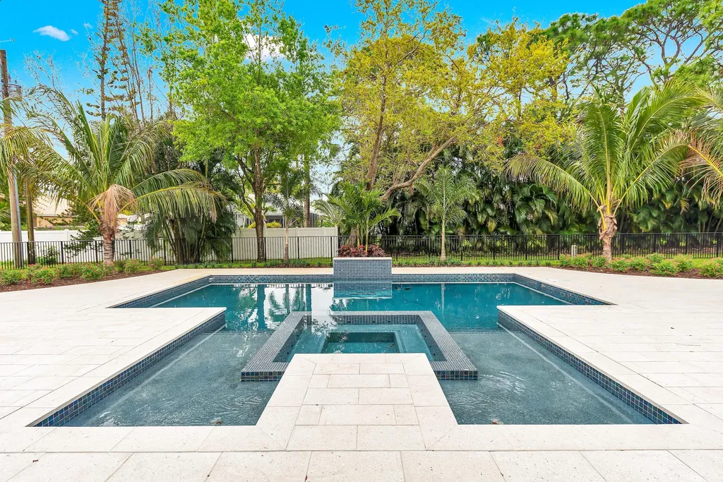 Xxx 75th Way N Palm Beach Gardens FL 33418