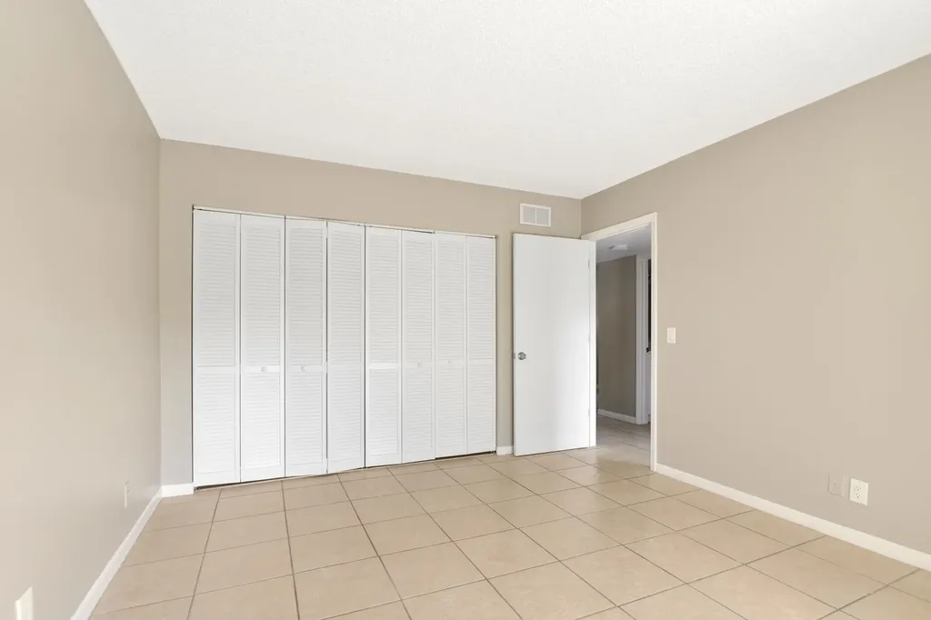 400 Nottingham Circle Greenacres FL 33463