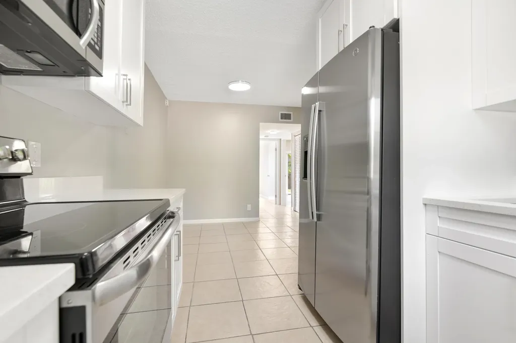 400 Nottingham Circle Greenacres FL 33463