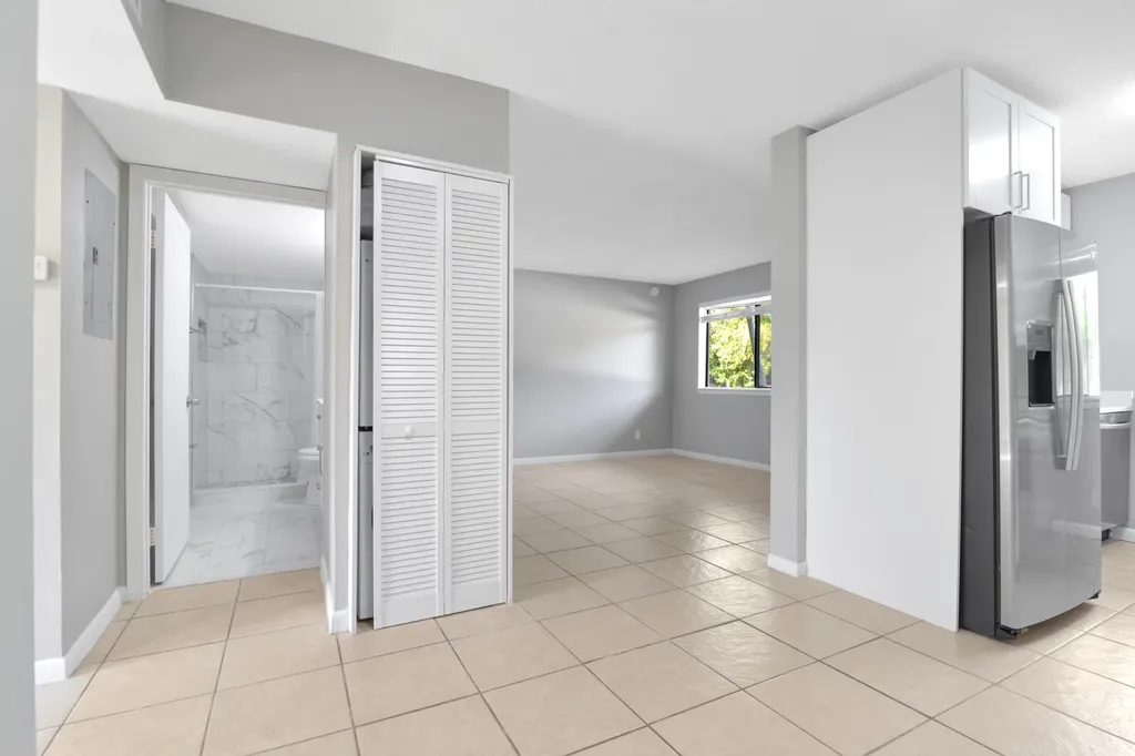 400 Nottingham Circle Greenacres FL 33463