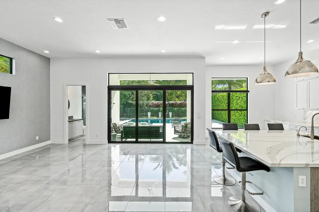 9006 Dulcetto Court Boca Raton FL 33496