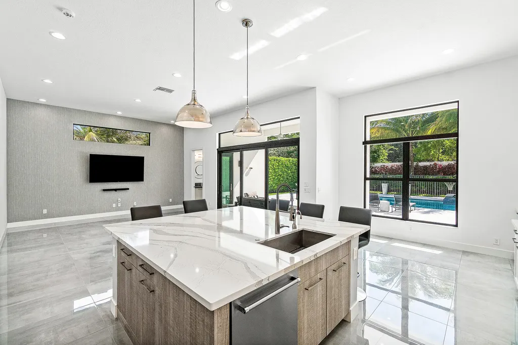 9006 Dulcetto Court Boca Raton FL 33496