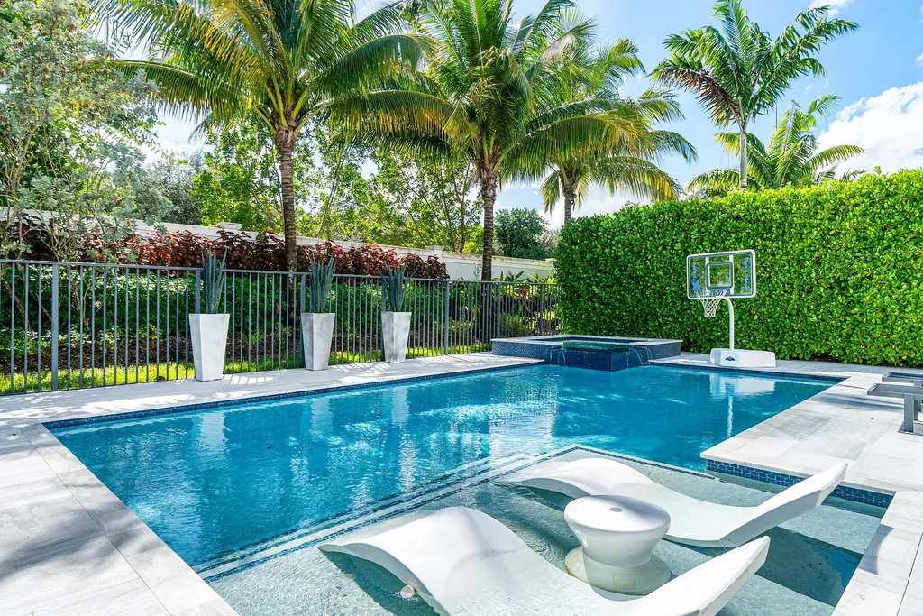 9006 Dulcetto Court Boca Raton FL 33496