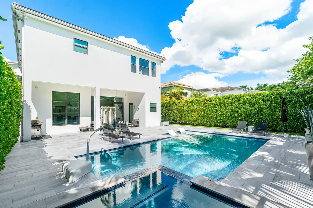 9006 Dulcetto Court Boca Raton FL 33496