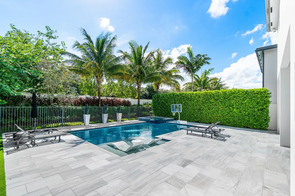9006 Dulcetto Court Boca Raton FL 33496