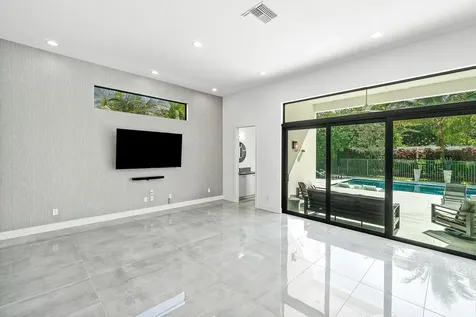 9006 Dulcetto Court Boca Raton FL 33496