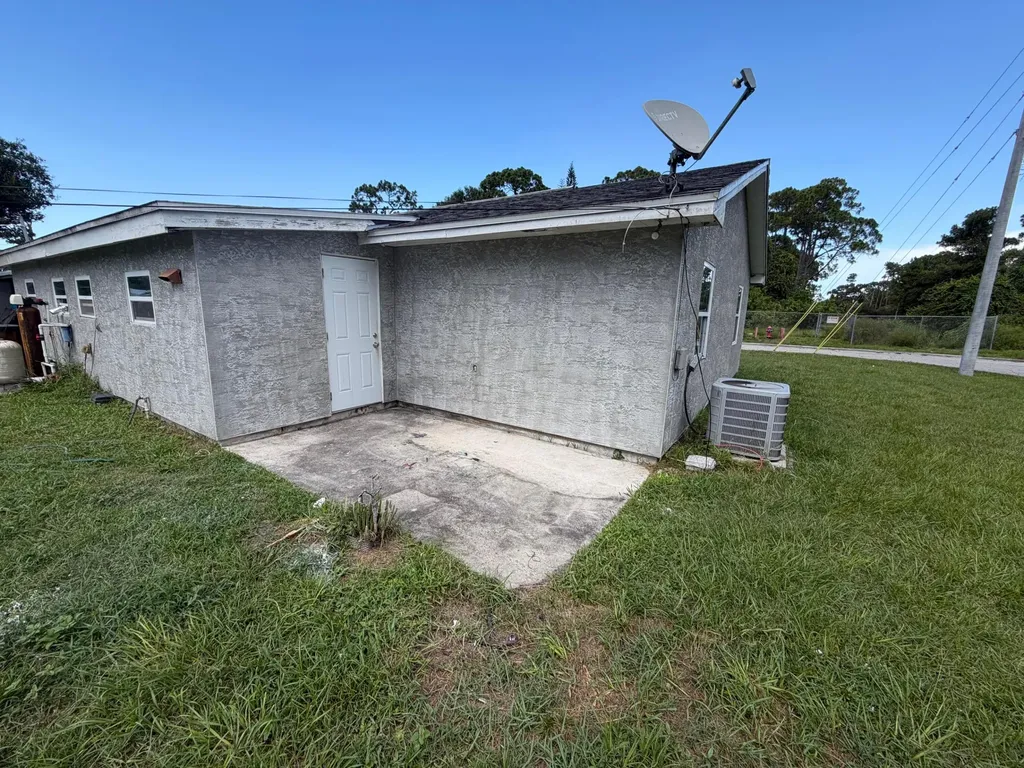 5001 Eastwood Drive Fort Pierce FL 34951