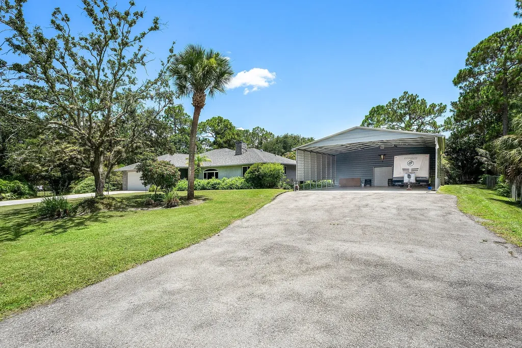 13548 74th Street N West Palm Beach FL 33412