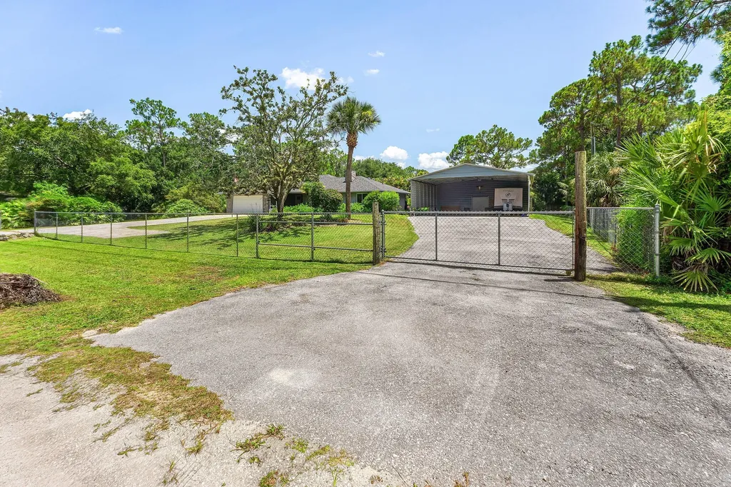 13548 74th Street N West Palm Beach FL 33412