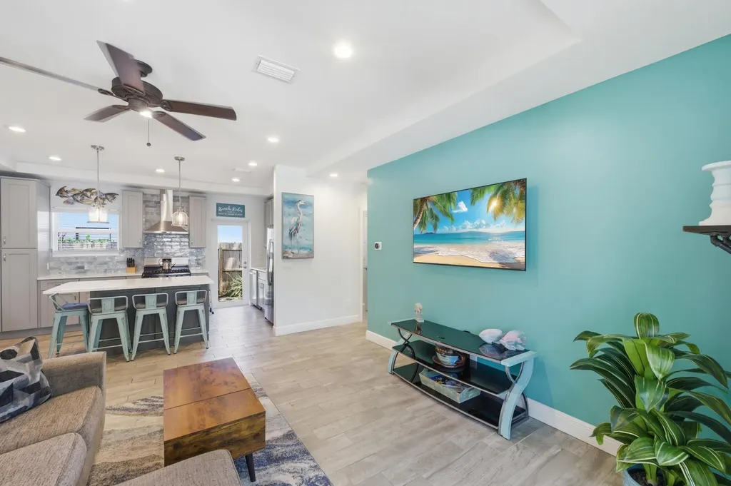 937 SW 17th Street Fort Lauderdale FL 33315
