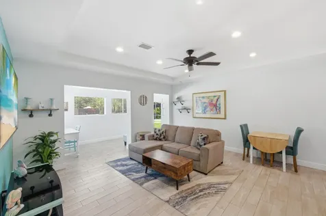 937 SW 17th Street Fort Lauderdale FL 33315