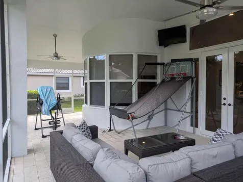 1865 NW 124th Way Coral Springs FL 33071