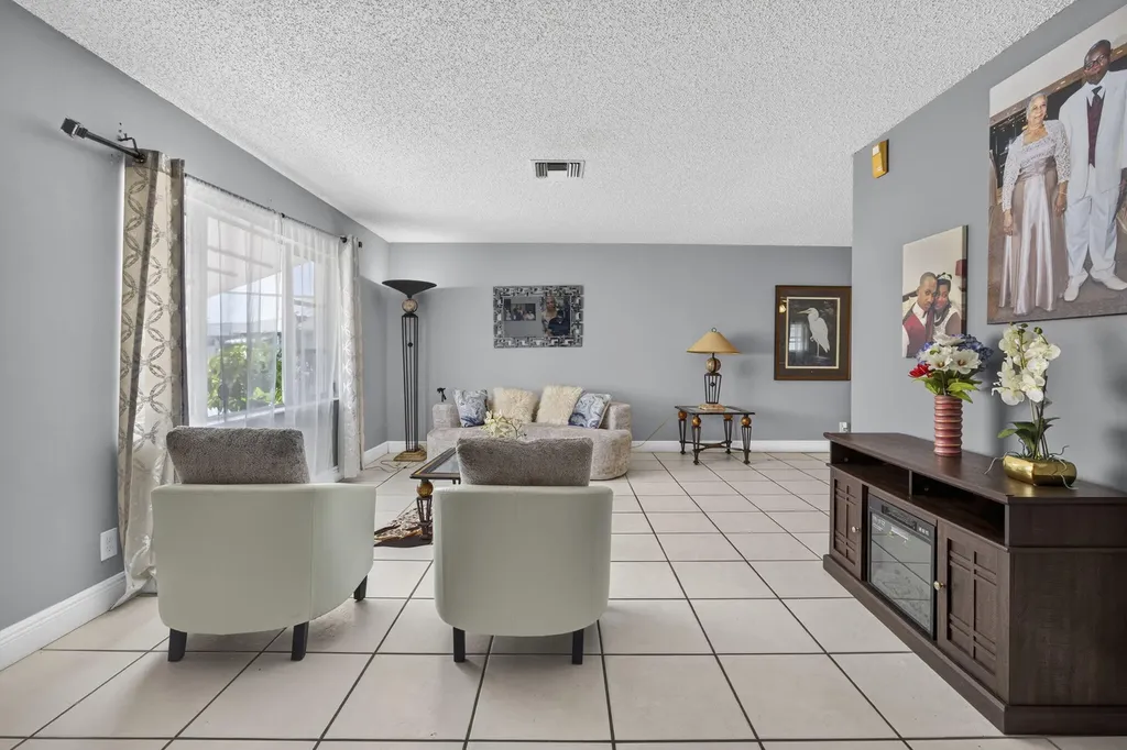 5337 Belleville Road West Palm Beach FL 33417