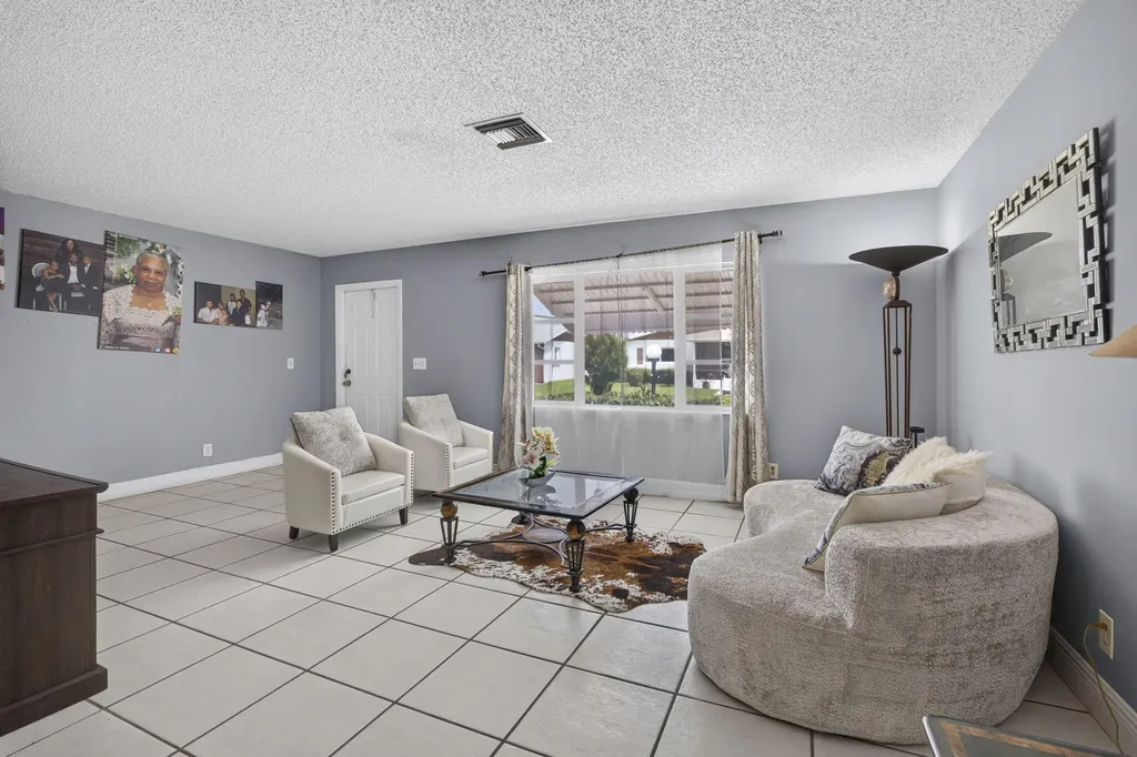 5337 Belleville Road West Palm Beach FL 33417