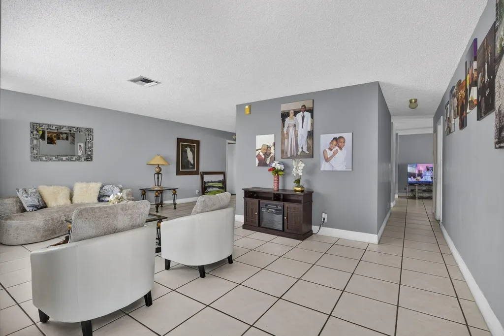 5337 Belleville Road West Palm Beach FL 33417