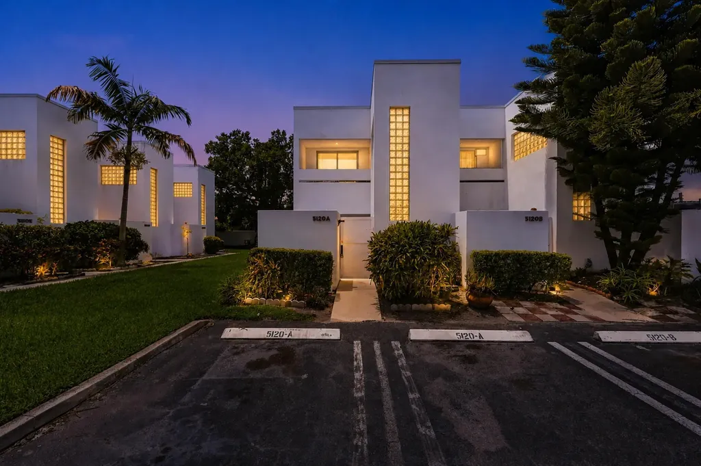 5120 Elmhurst Road West Palm Beach FL 33417