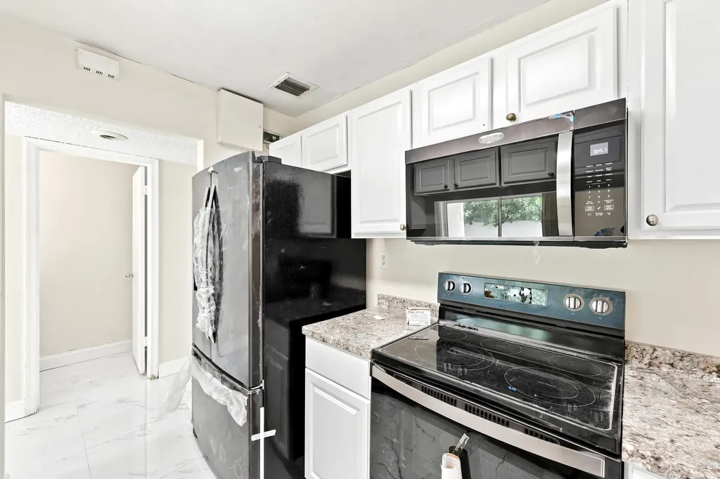 5120 Elmhurst Road West Palm Beach FL 33417