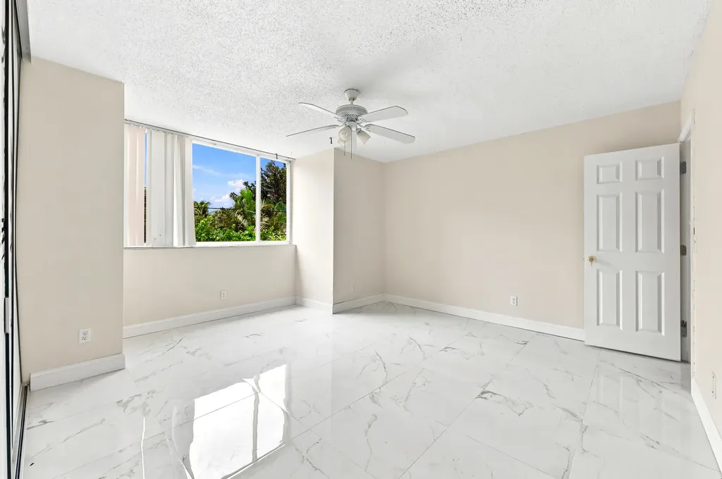 5120 Elmhurst Road West Palm Beach FL 33417