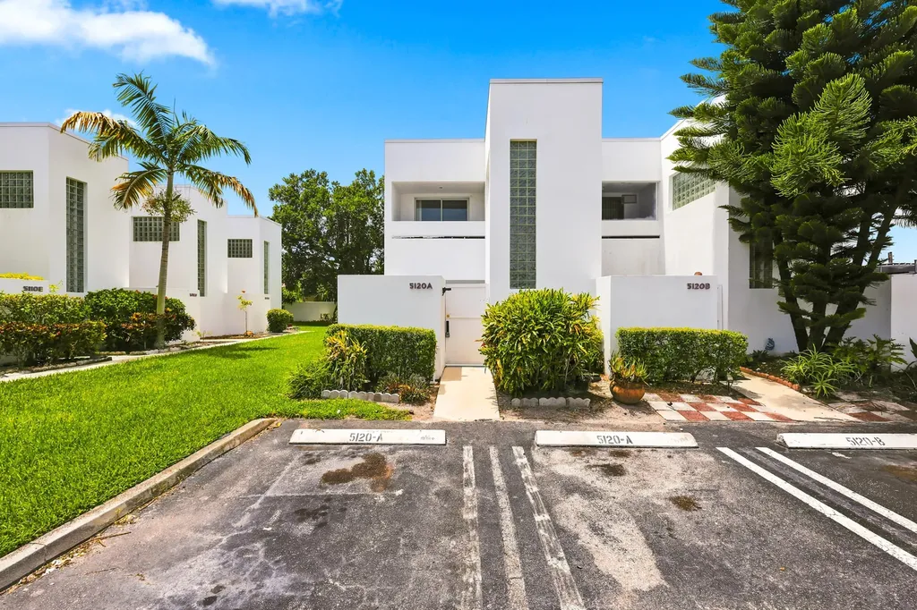 5120 Elmhurst Road West Palm Beach FL 33417