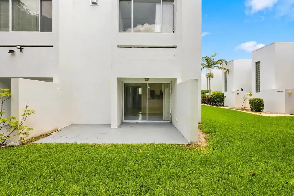 5120 Elmhurst Road West Palm Beach FL 33417