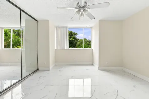 5120 Elmhurst Road West Palm Beach FL 33417