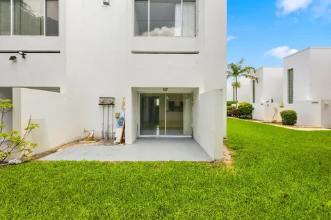 5120 Elmhurst Road West Palm Beach FL 33417