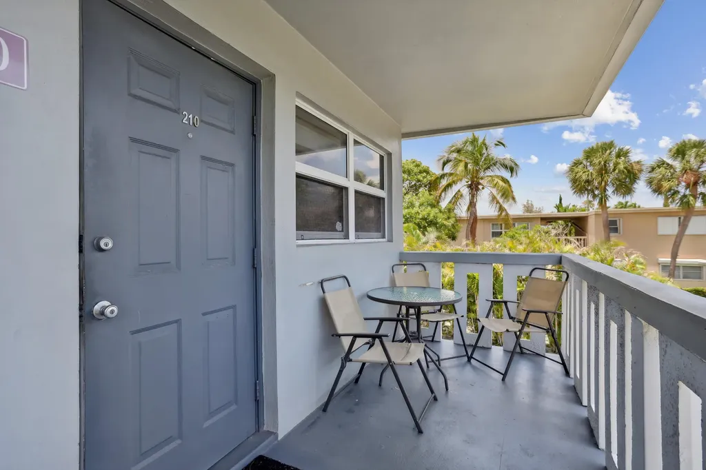 306 NE 1st Avenue Boynton Beach FL 33435