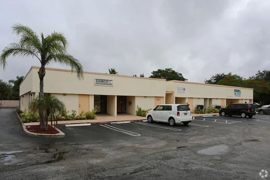 6383 10th Avenue N Greenacres FL 33463