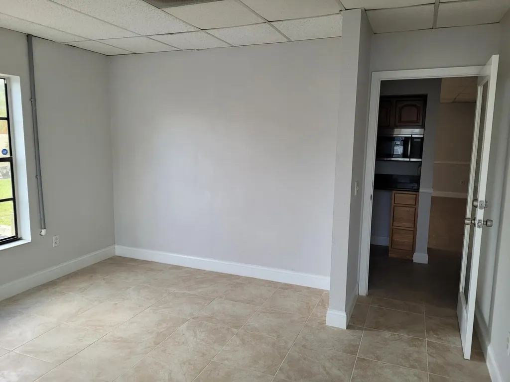 6383 10th Avenue N Greenacres FL 33463