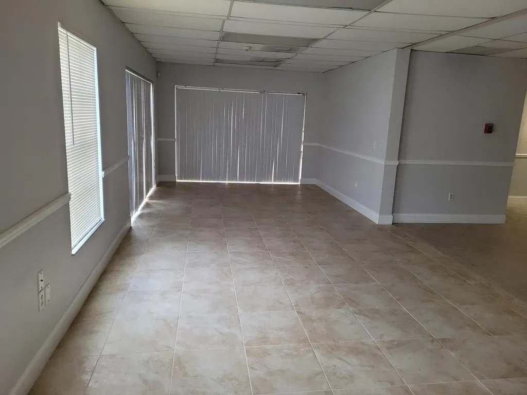 6383 10th Avenue N Greenacres FL 33463