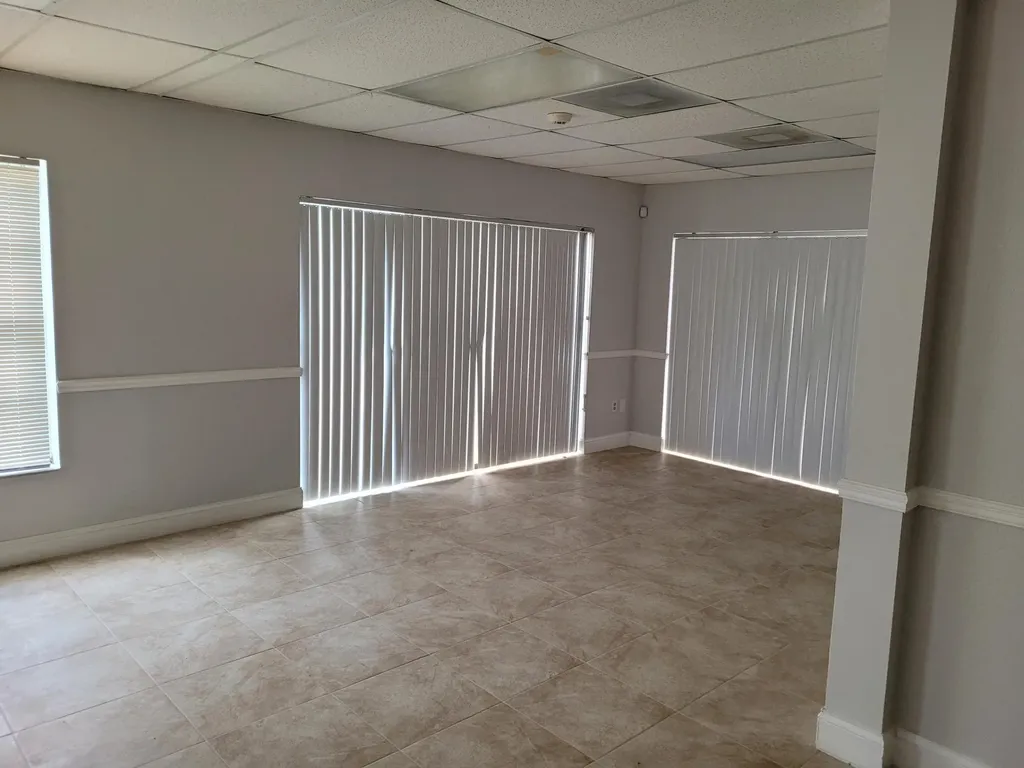 6383 10th Avenue N Greenacres FL 33463