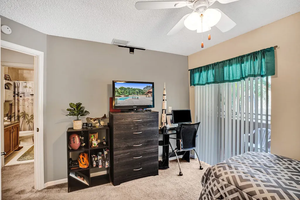 4941 Riverside Drive Coral Springs FL 33067