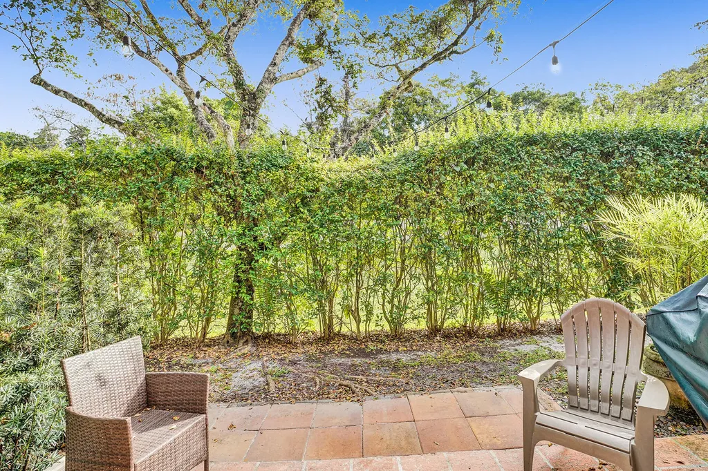 4941 Riverside Drive Coral Springs FL 33067