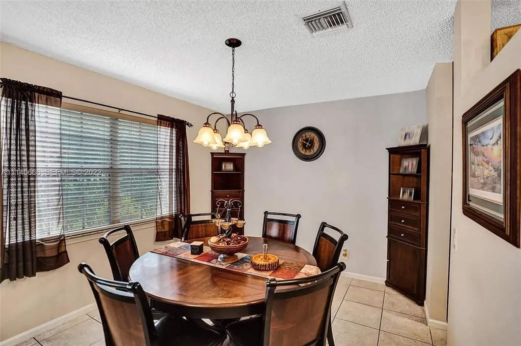 4941 Riverside Drive Coral Springs FL 33067