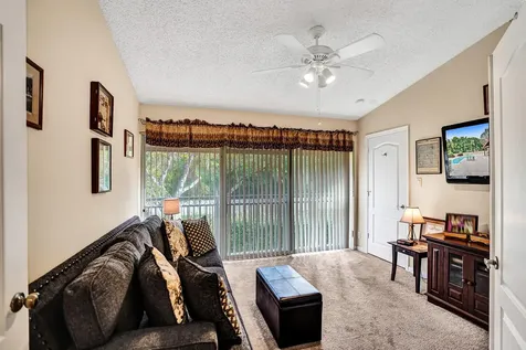 4941 Riverside Drive Coral Springs FL 33067