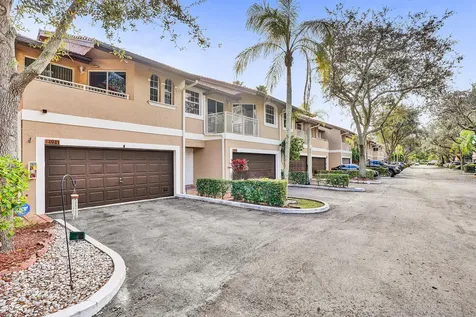 4941 Riverside Drive Coral Springs FL 33067