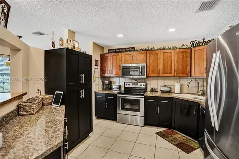 4941 Riverside Drive Coral Springs FL 33067