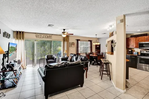 4941 Riverside Drive Coral Springs FL 33067