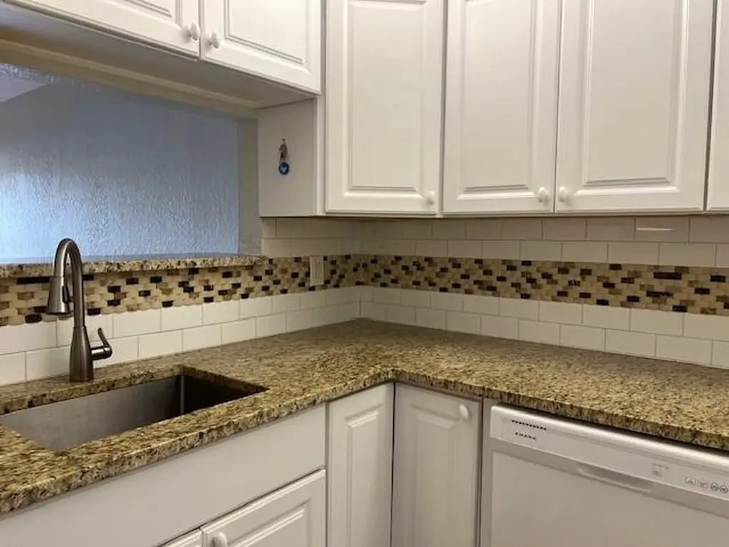 2588 Riverside Drive Coral Springs FL 33065