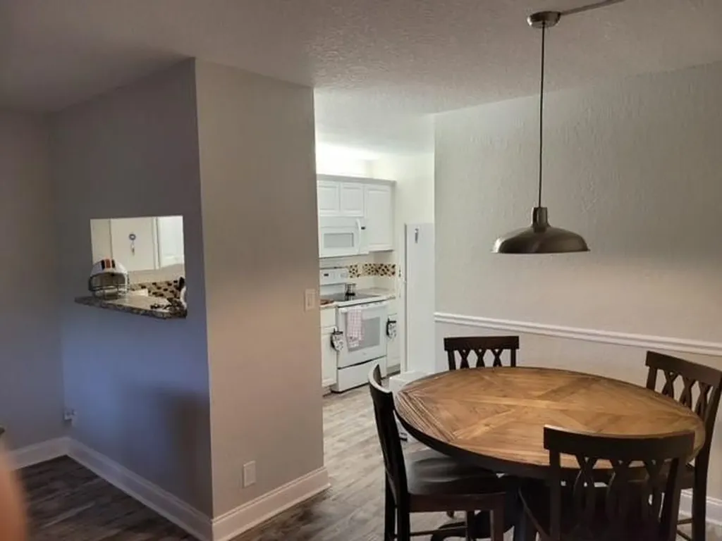 2588 Riverside Drive Coral Springs FL 33065